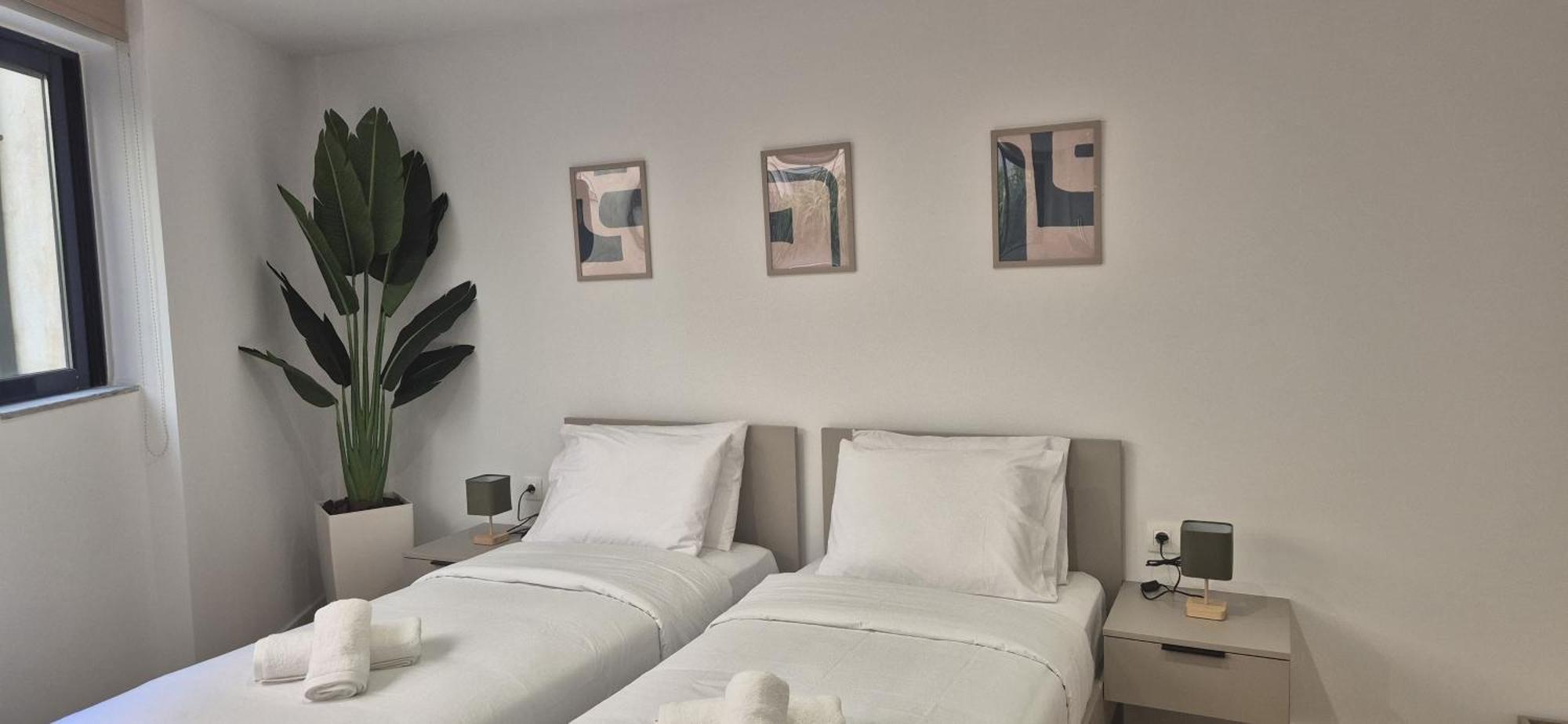 Figleaf Kypseli Hotel Athena Bagian luar foto