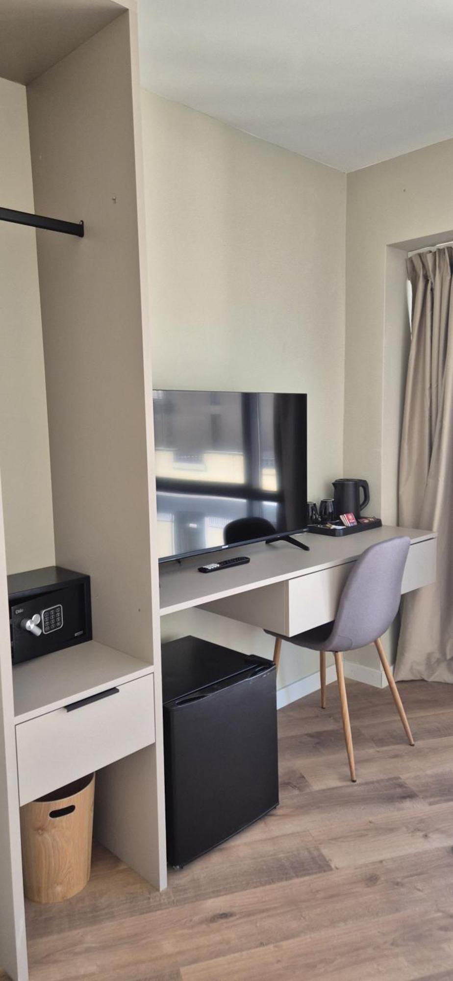 Figleaf Kypseli Hotel Athena Bagian luar foto