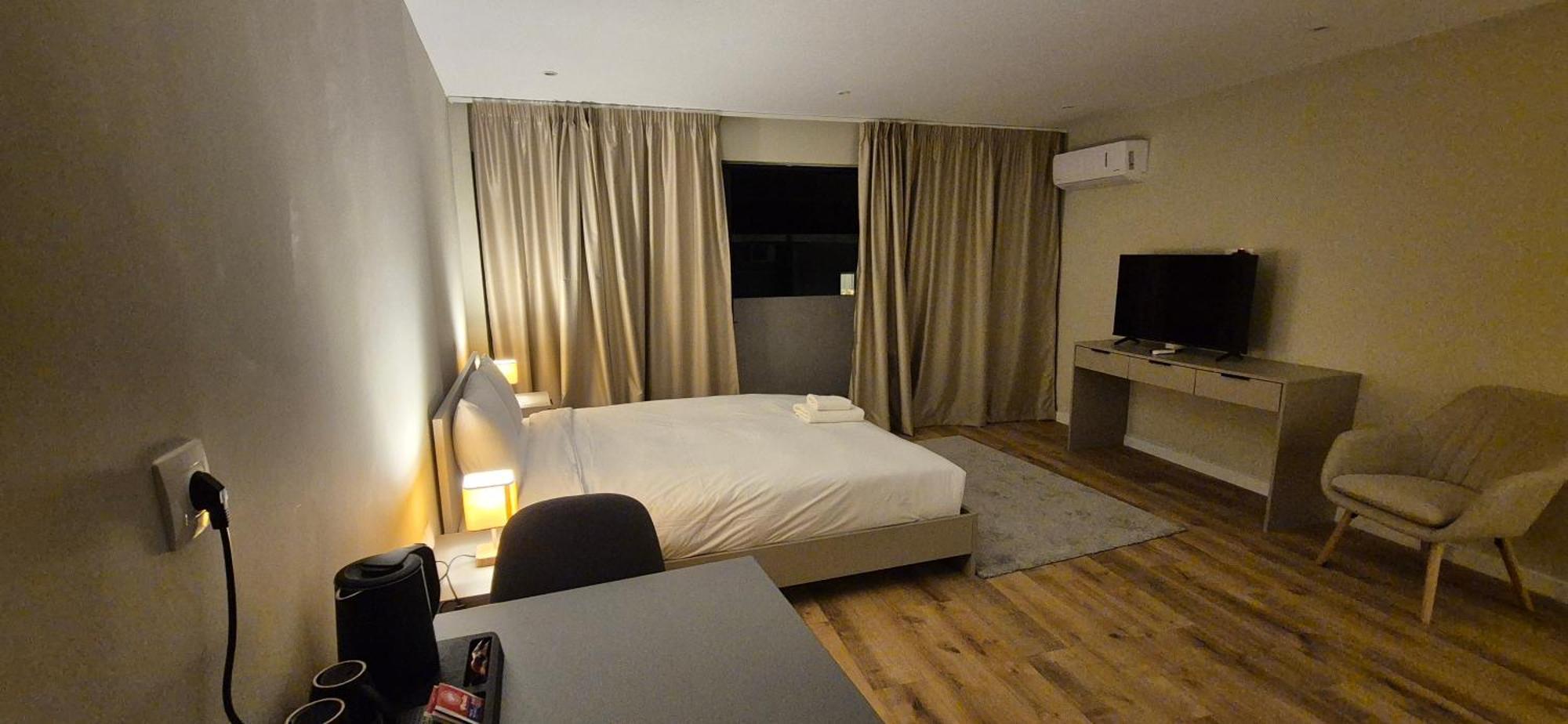 Figleaf Kypseli Hotel Athena Bagian luar foto