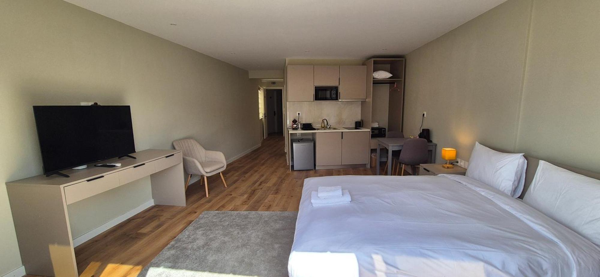 Figleaf Kypseli Hotel Athena Bagian luar foto